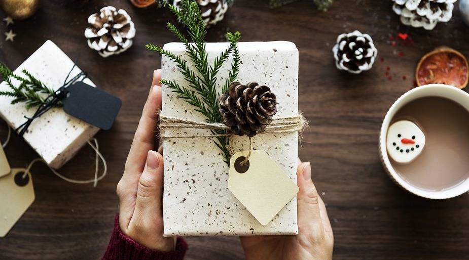 7 Tips for setting the holiday mood